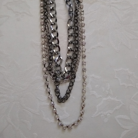Statement multi strands layered chain lavender crystals silvertone - Picture 6 of 9